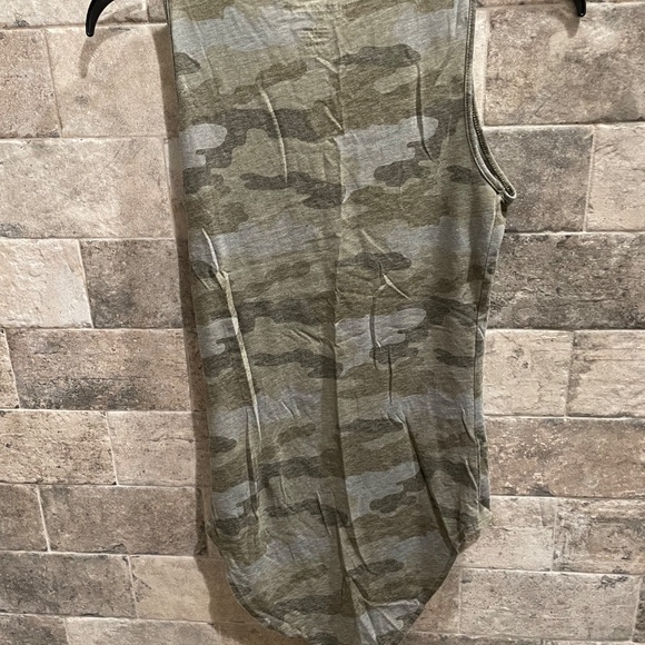 ❤️ AMERICAN EAGLE OUTFITTERS CAMO TANK TOP BODYSUIT SIZE SMALL - Picture 7 of 7
